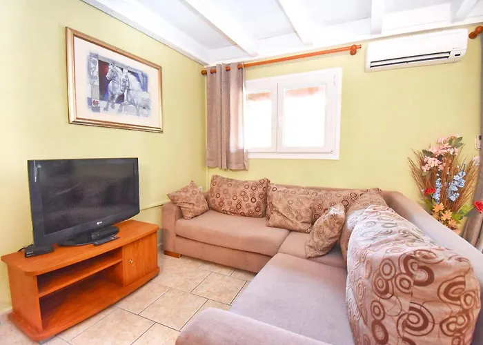 Mike's Apartamento Agios Gordios (Corfu)