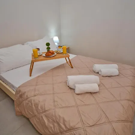 Mike's Apartamento Agios Gordios (Corfu)